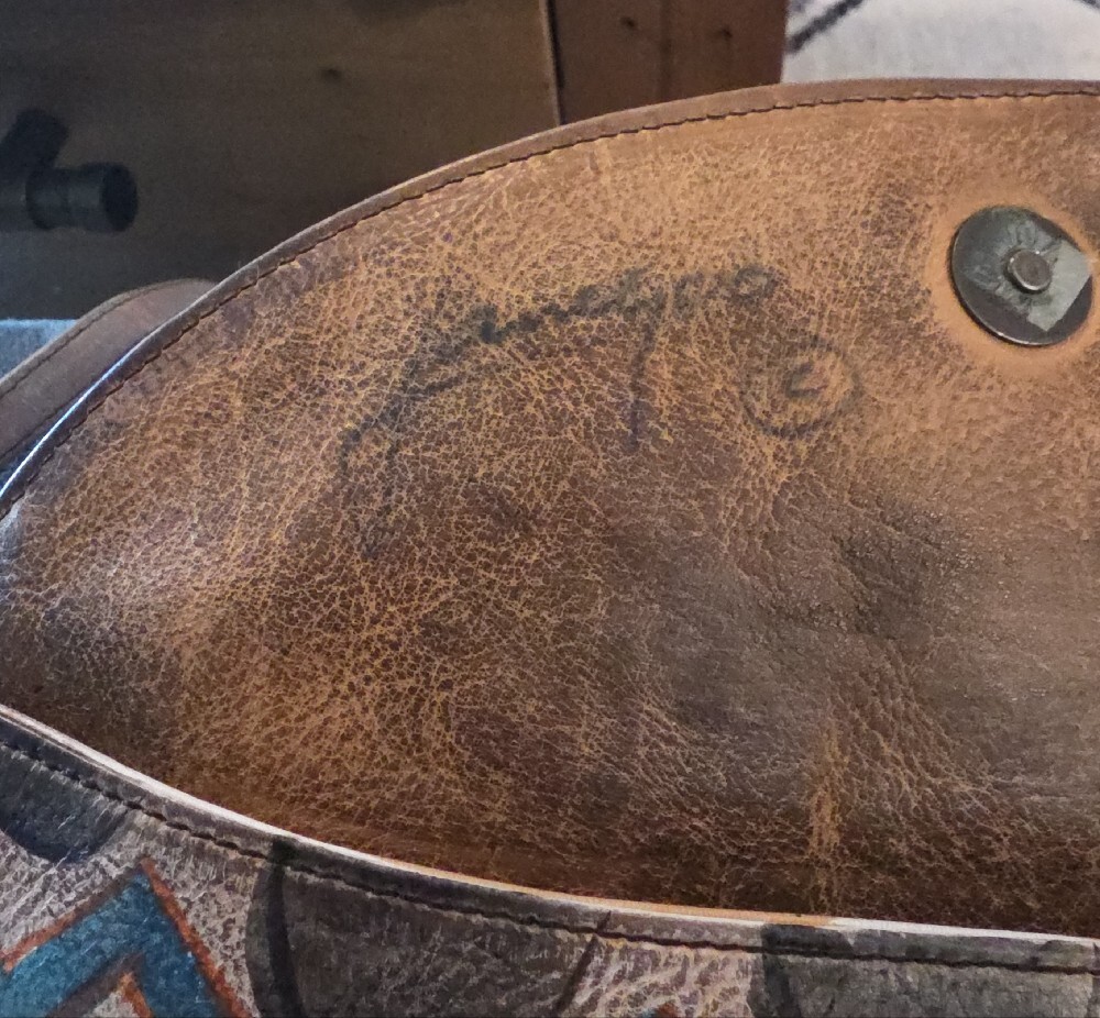 Jane Yoo Abstract Vintage Leather Purse - Picture 4 of 12